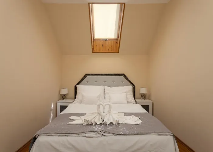 Illes Hotel