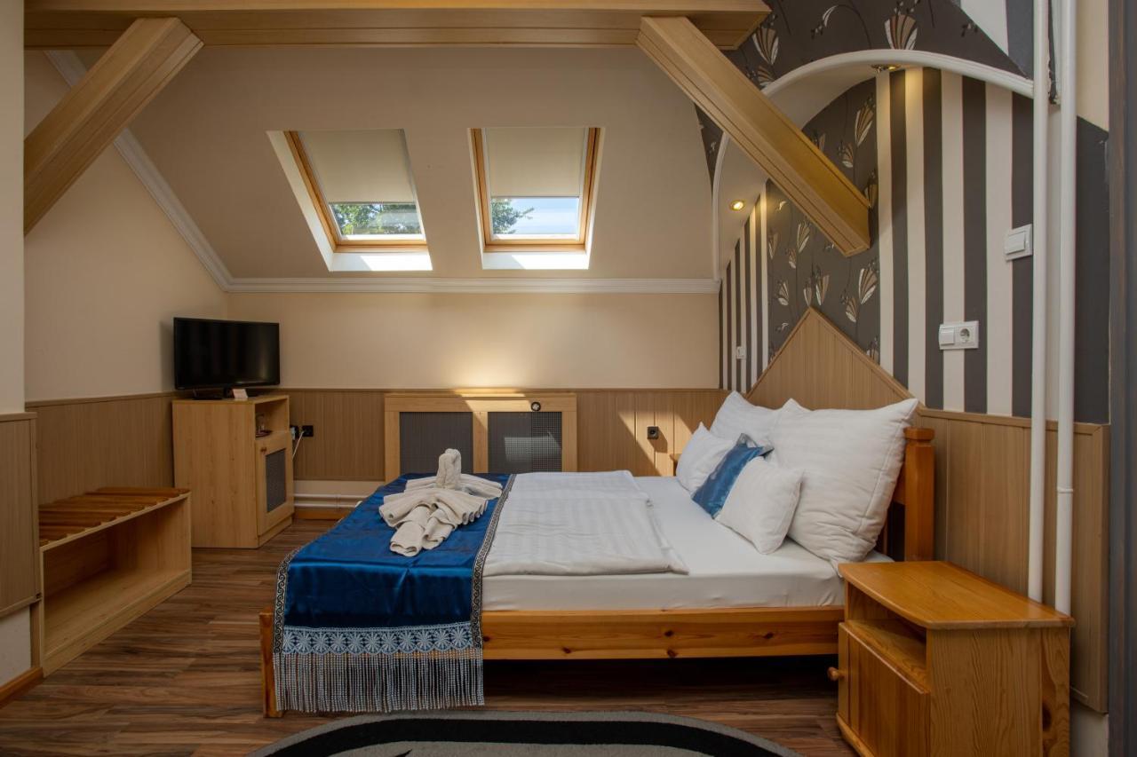 Hotel Illes 3*