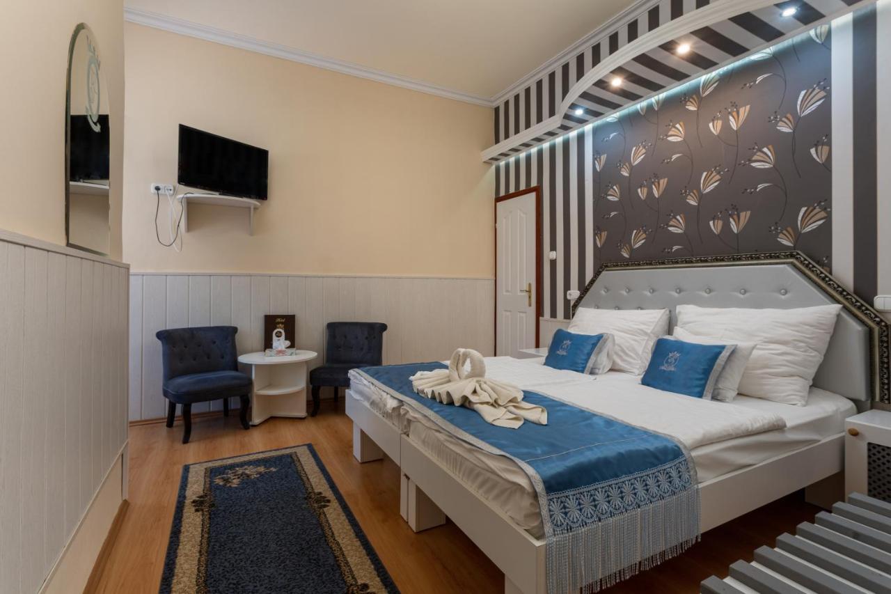 Hotel Illes 3*